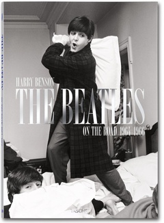 obálka: Harry Benson. The Beatles