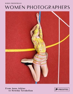 obálka: Women Photographers