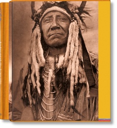 obálka: Edward S. Curtis. The North American Indian. The Complete Portfolios