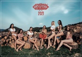 obálka: Hotfolk 2021 stolový kalendár